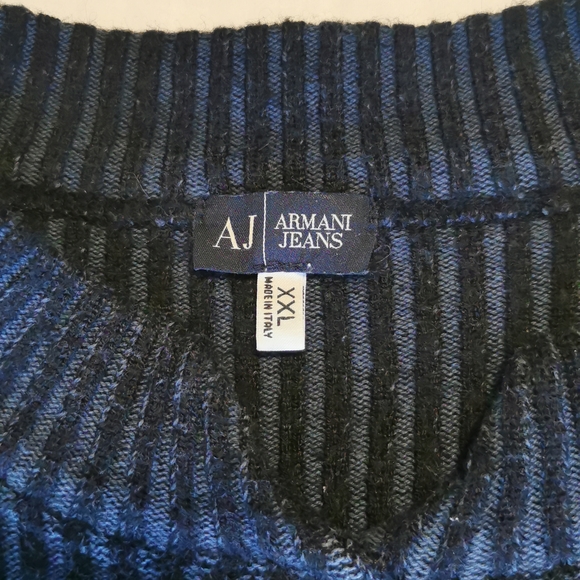 Armani jeans sweater. XXL (European XXL, fits more like a L) - Picture 2 of 2